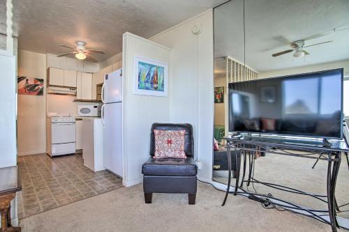 Apartamento Seaside Studio Escape With Direct Beach Access!