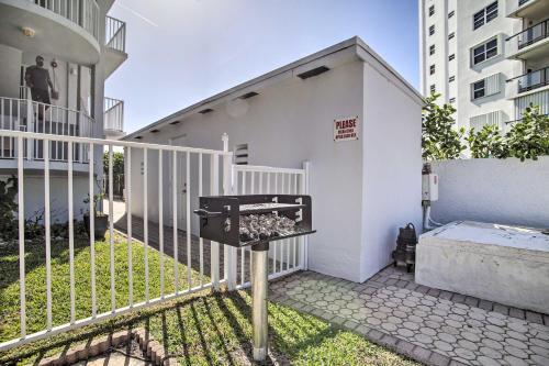 Apartamento Seaside Studio Escape With Direct Beach Access!