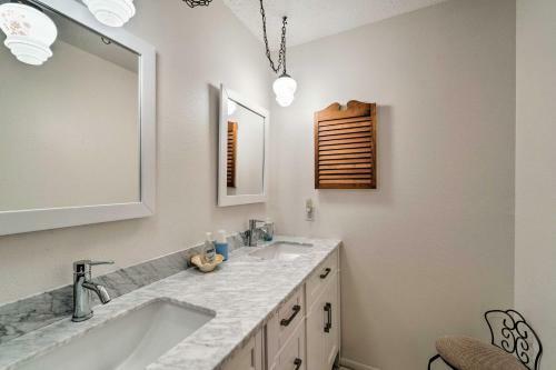 Port Charlotte Home With Screened Pool And Patio!