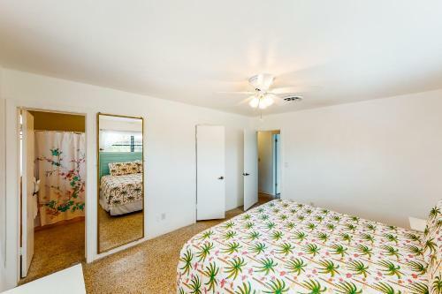 Coconut Row Oasis