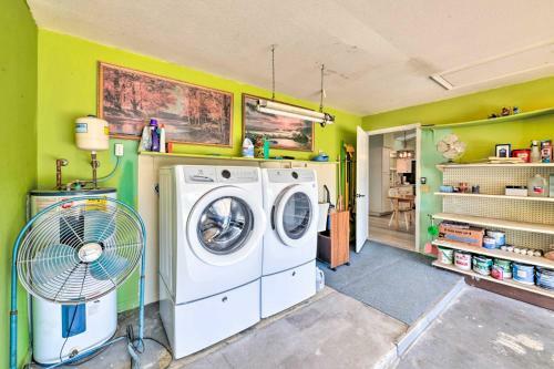 Family Fun - Port Charlotte Beach Bungalow!