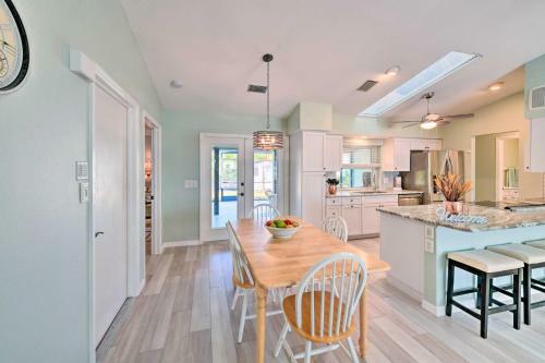 Family Fun - Port Charlotte Beach Bungalow!
