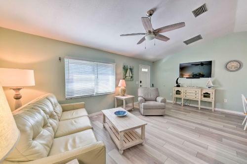 Family Fun - Port Charlotte Beach Bungalow!