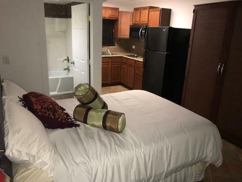Hotel Open Waters Resort