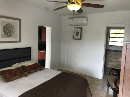 Hotel Open Waters Resort