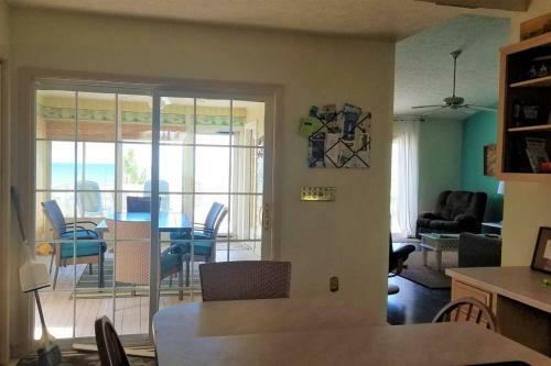 This 3 Bedroom, 2 Bath Home, Sleeps 6 Has Everything You Need For Your Vacation!