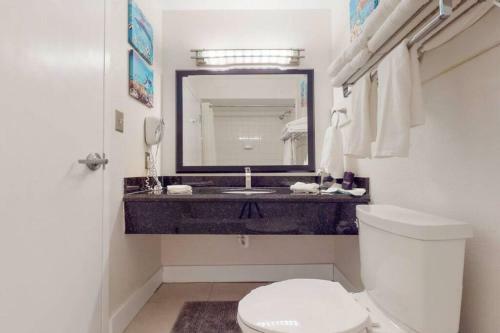 Apartamento Sea Breeze, Studio 510, Beach Steps Away!+pool+wifi