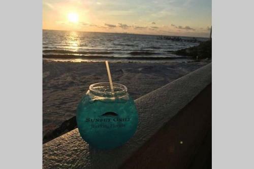 Apartamento Sea Breeze, Studio 510, Beach Steps Away!+pool+wifi