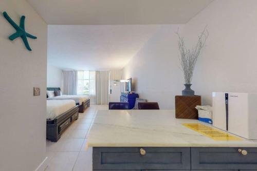 Apartamento Sea Breeze, Studio 510, Beach Steps Away!+pool+wifi