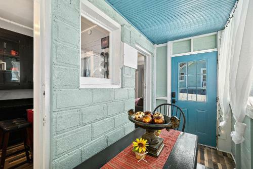 Apartamento Casa Bella- Chic, Retro Apt- Steps To Historic District!