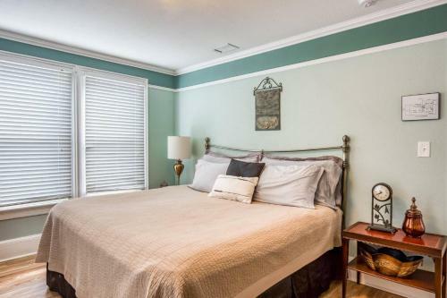 Orange Street Apartment