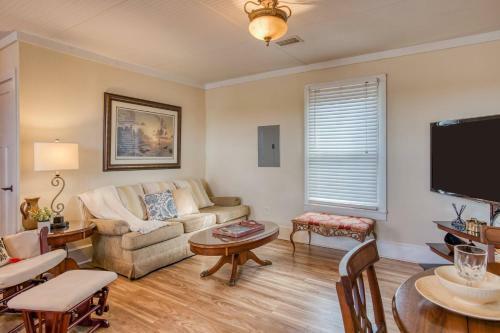 Orange Street Apartment
