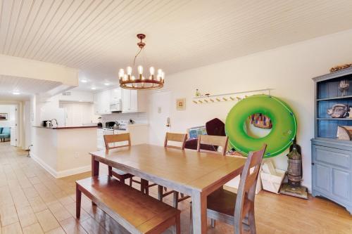 Ocean House 308: Terrace By The Sea