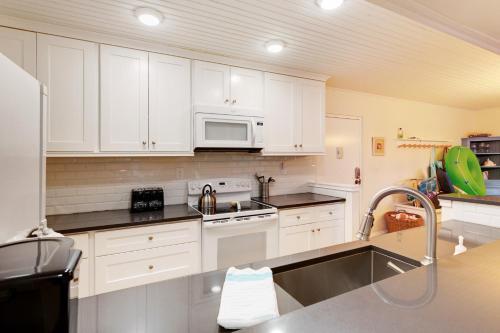 Ocean House 308: Terrace By The Sea