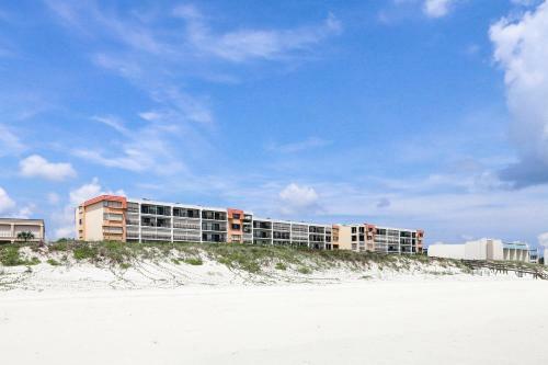 Oceanfront Windjammer Getaway