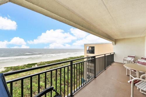Oceanfront Windjammer Getaway