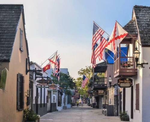 Romantic Escape In Downtown St Augustine