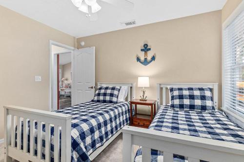 Island Sun House - Walk To State Park And Beach!