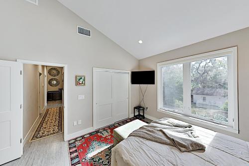 Charming Casa Nel Bosco - Walk To Eateries & Shops Home