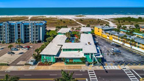Apartamento Tropic Terrace #11 - Beachfront Rental Condo