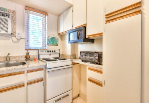 Apartamento Tropic Terrace #8 - Beachfront Rental Condo
