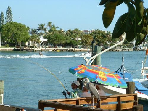 Apartamento Affordable Beach Condos - One Bed Budget With Full Kitchen Condo
