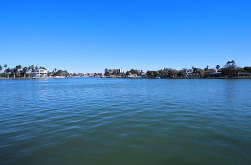 Apartamento Affordable Beach Condos - One Bed Budget With Full Kitchen Condo