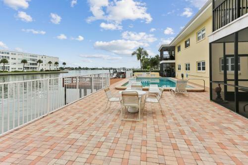 Brightwater Beach - Amazing Updates, Just A Block From The Beach