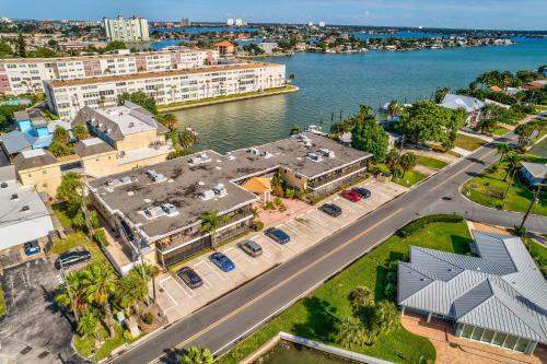 Brightwater Beach - Amazing Updates, Just A Block From The Beach