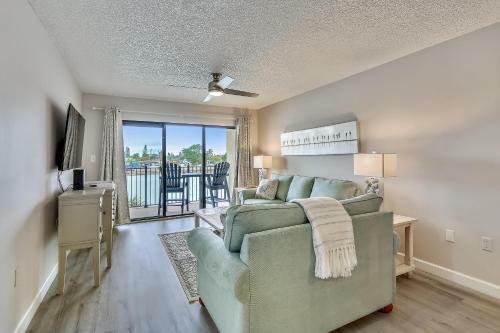 Lands End 202 Building 4 Updated Condo With Tennis Pool Beach