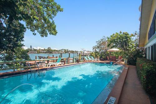 Apartamento Charming Bayfront Condo With Full Kitchen - Hawaii Suite Condo