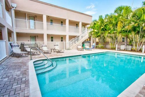4 - Beach Club At Pass-a-grille