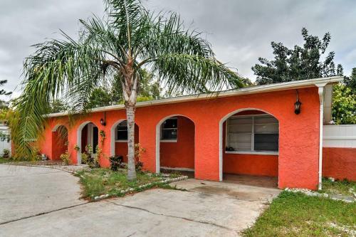 St Petersburg Home With Pool - 4 Miles From Downtown!
