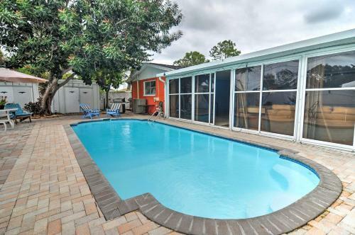 St Petersburg Home With Pool - 4 Miles From Downtown!