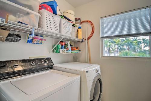 Apartamento St Petersburg Home With Pool Access, Oceanfront Views