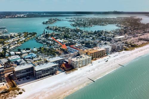 Apartamento New Listing! Shoreside Condo - Walk To Waves Condo