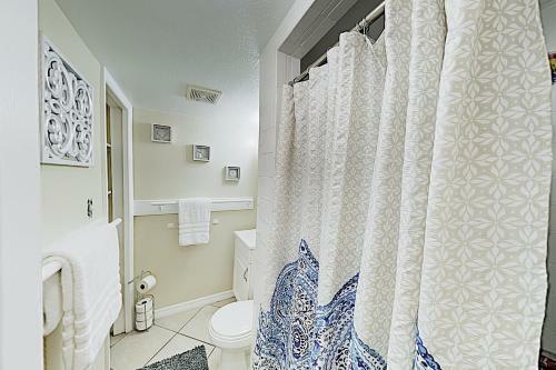 Apartamento New Listing! Shoreside Condo - Walk To Waves Condo