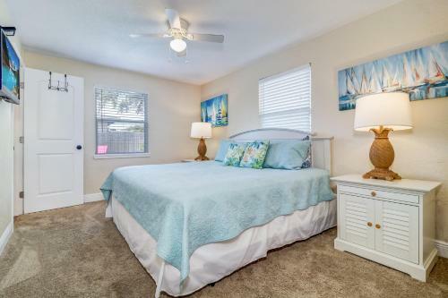 New Listing! Spacious Haven With Pool & Hot Tub Home