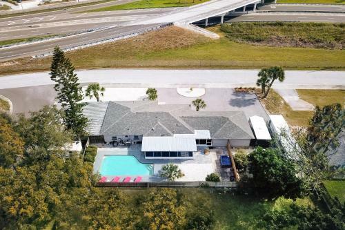 New Listing! Spacious Haven With Pool & Hot Tub Home