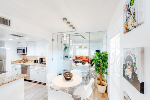 Boca Shores