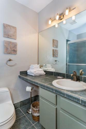 Tropical Condo On Sanibel's Secluded West End - Blind Pass B211