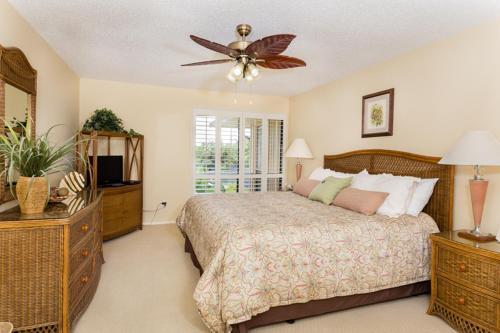 Quiet Spacious Condo Near Famous Bowman's Beach - Blind Pass G203