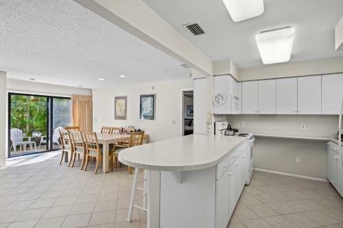 Blind Pass Condo D103 On Beautiful Sanibel Island