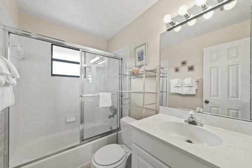 Blind Pass Condo D202 On Beautiful Sanibel Island