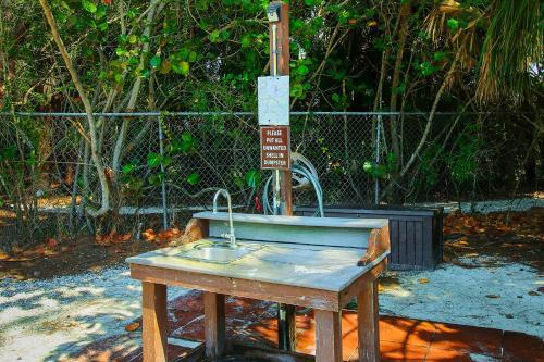 Enjoy Sunsets At Sanibel's Hidden Gem Resort Condo - Blind Pass E201