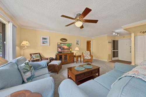 Enjoy Sunsets At Sanibel's Hidden Gem Resort Condo - Blind Pass E201