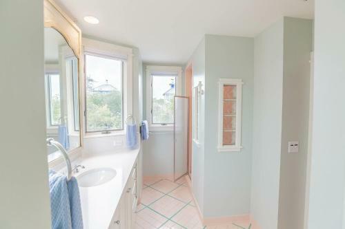 Breakers Plus Carriage House Home