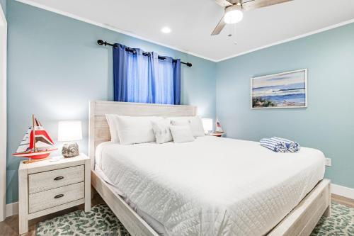 Beachside Villas #812