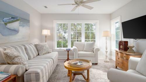 34 Seagrove Village Dr By Blueswell