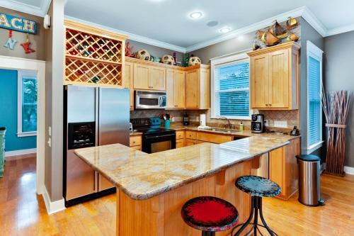 4 Bed 3 Bath Vacation Home In Seagrove, Fl